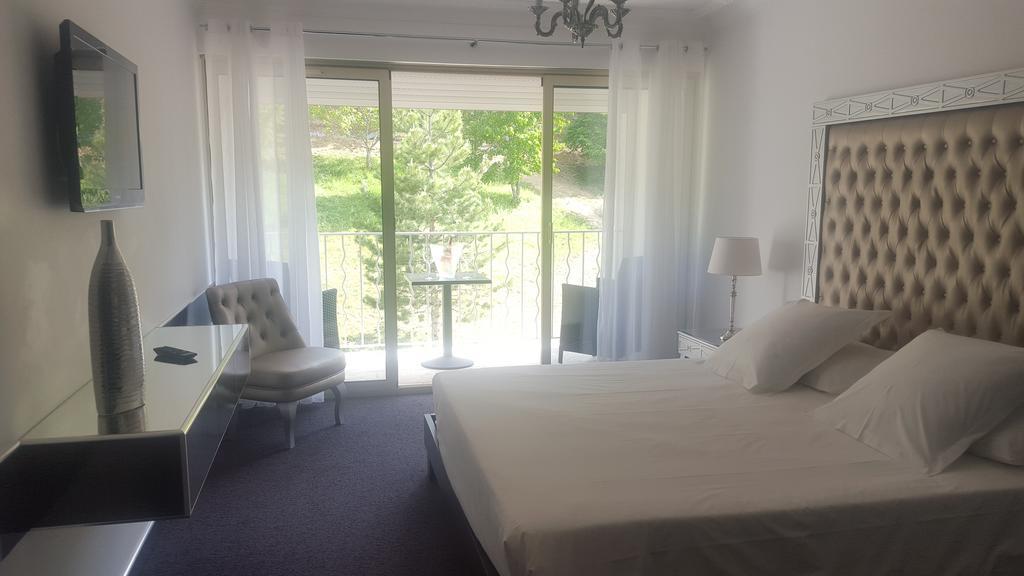 Hotel Les Deux Lions Рьез Экстерьер фото